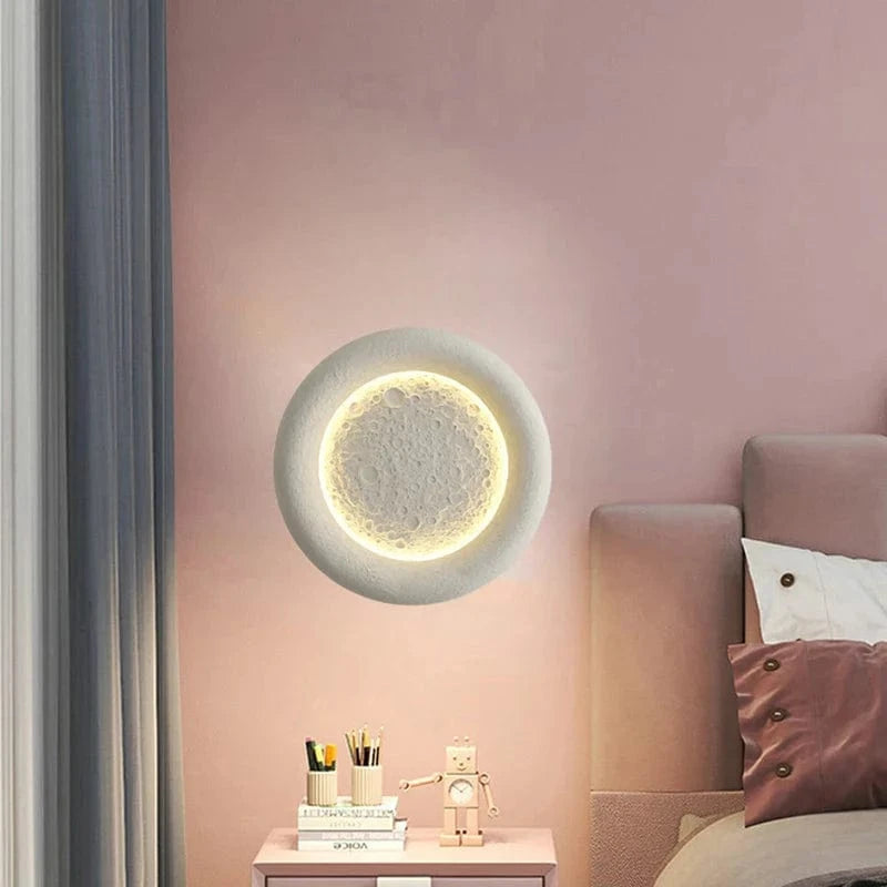 Applique murale LED Lune Ronde avec Intensités Variables - Art Déco en Résine | Marco Lucetti