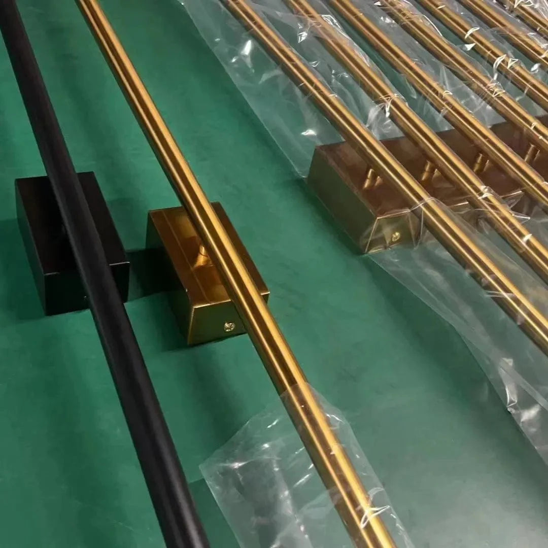 Applique murale LED minimaliste à longue bande - Éclairage moderne de qualité | Marco Lucetti