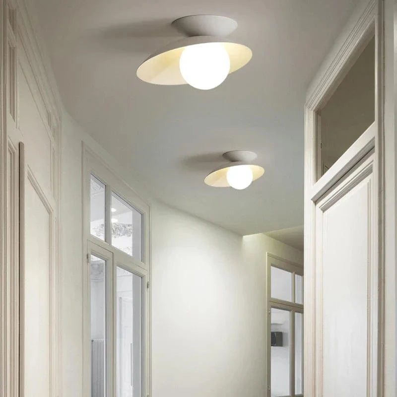 Applique murale LED minimalistique en métal | Marco Lucetti