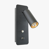 Applique murale LED moderne avec rotation et charge USB - LumiFlex
