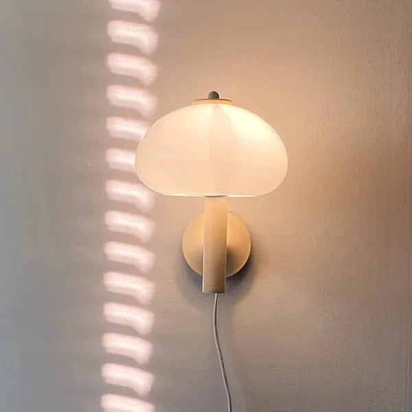 Applique murale LED moderne Bauhaus blanc en verre champignon pour chambre salon loft - Interrupteur inclus | Marco Lucetti