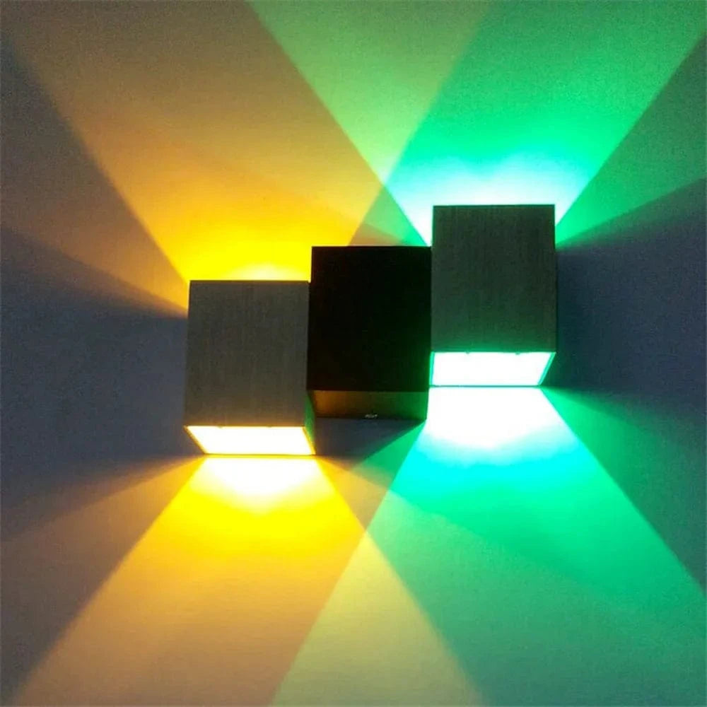 Applique murale LED moderne pour sublimer vos espaces intérieurs et extérieurs. | Marco Lucetti