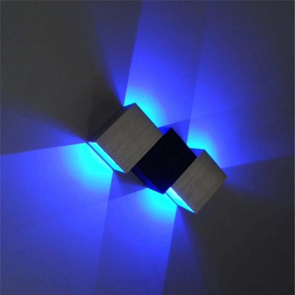 Applique murale LED moderne pour sublimer vos espaces intérieurs et extérieurs. | Marco Lucetti