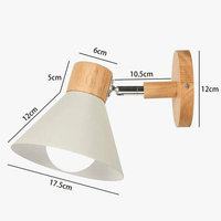 Applique murale LED nordique en bois - Élégance moderne | Marco Lucetti