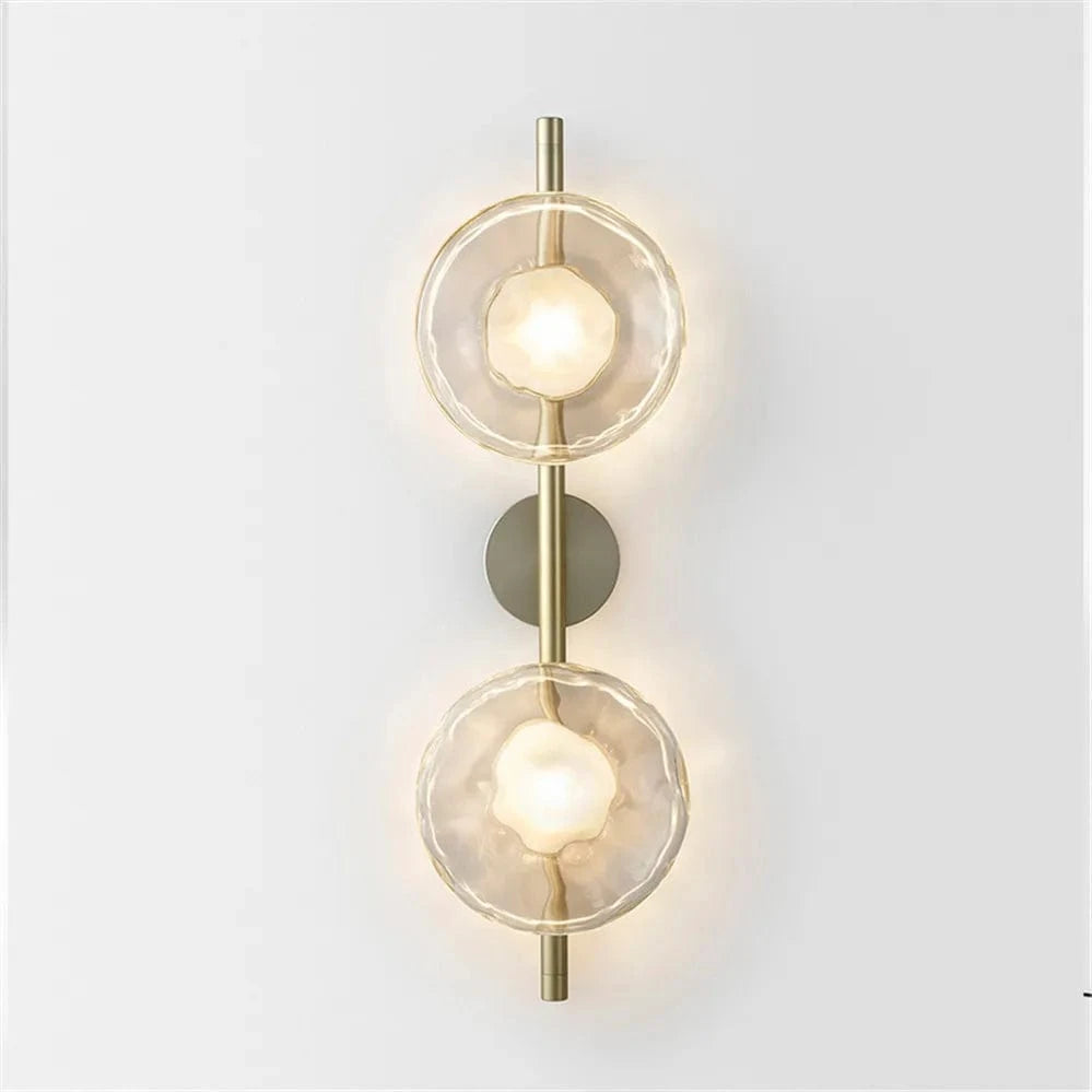 Applique murale LED ronde en verre coloré au design post-moderne - LuminOva | Marco Lucetti