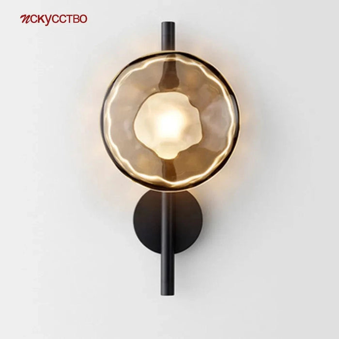 Applique murale LED ronde en verre coloré au design post-moderne - LuminOva | Marco Lucetti