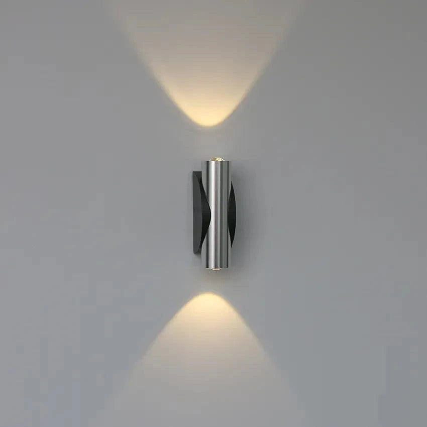 Applique murale LED Simple en aluminium - Éclairage Moderne | Marco Lucetti Blanc chaud (2700-3500K)