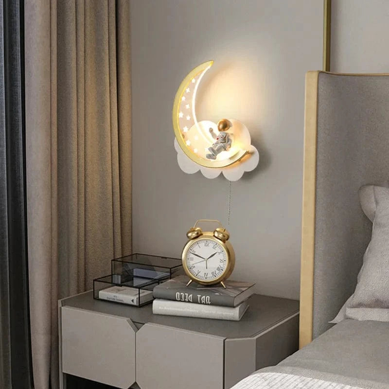 Applique murale Luna Glow : moderne forme de lune avec veilleuse LED | Marco Lucetti