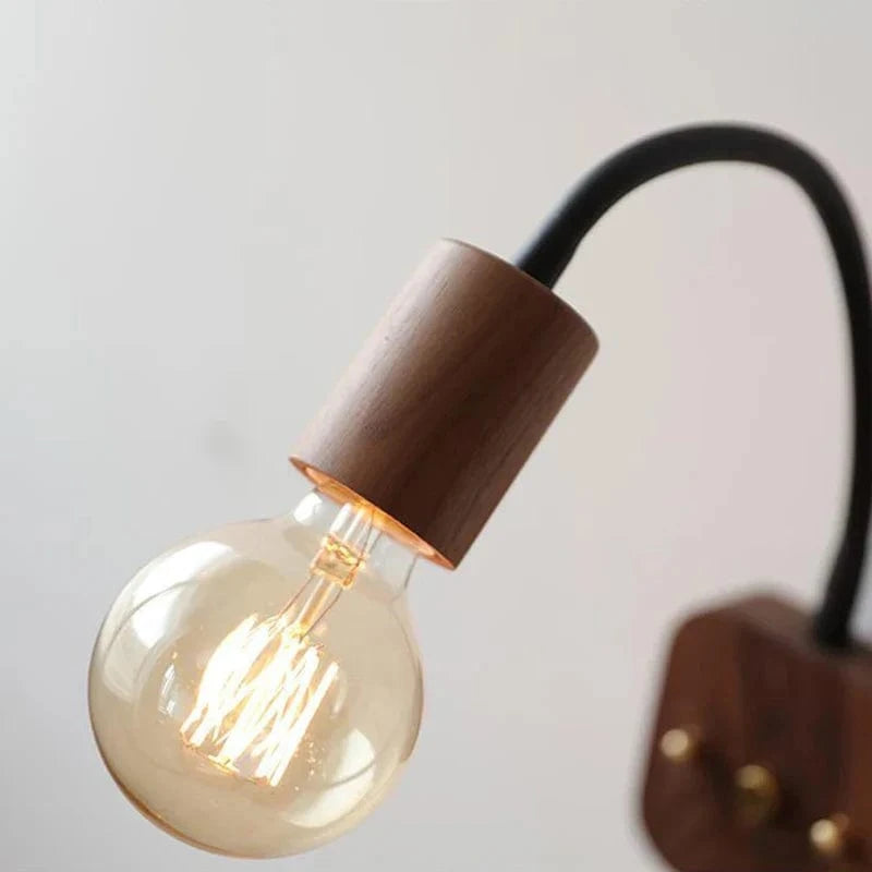 Applique murale minimaliste en bois pour étude et lecture - Élégance naturelle | Marco Lucetti