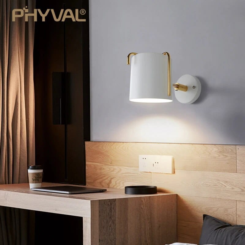 Applique murale minimaliste en fer. | Marco Lucetti