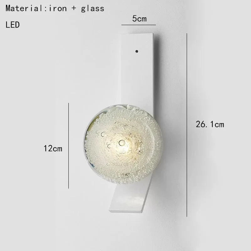 Applique murale minimaliste en métal avec éclairage intérieur et boule de verre | Marco Lucetti Blanc / 5000k