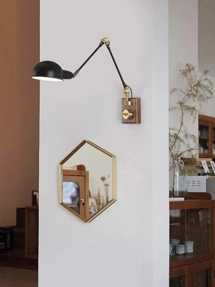 Applique murale moderne à bras long pour éclairer votre intérieur | Marco Lucetti