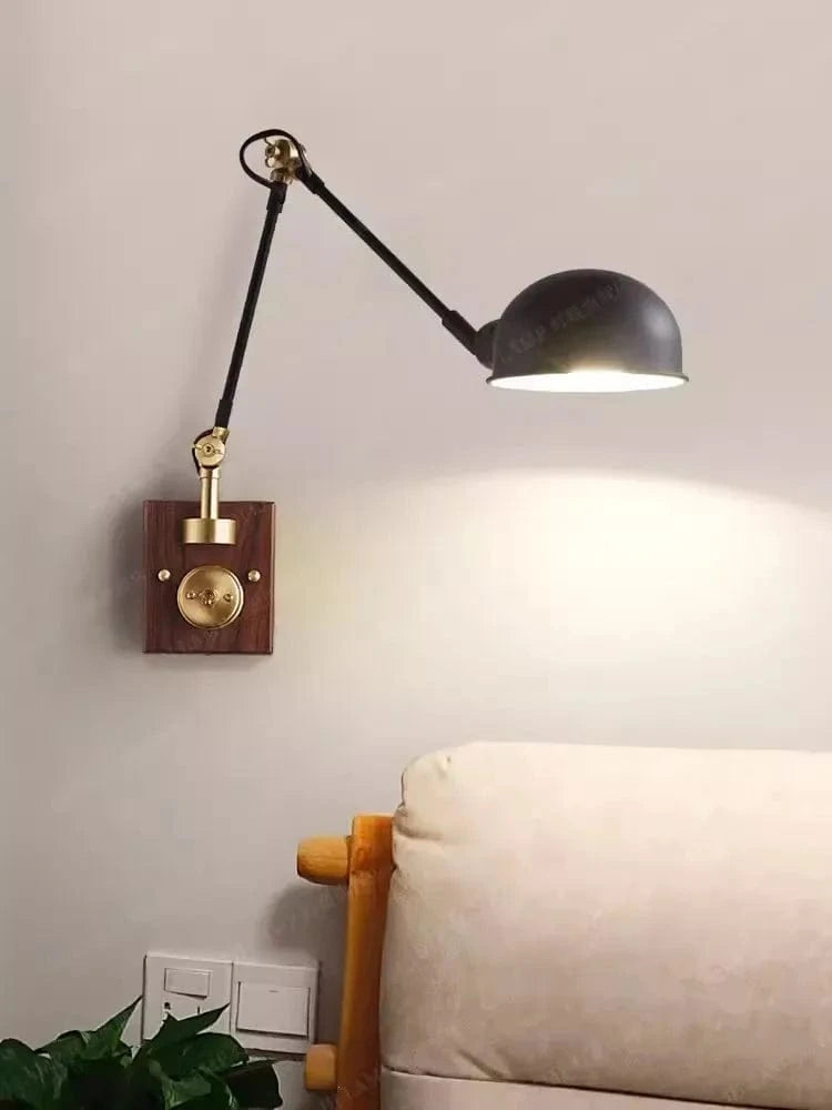 Applique murale moderne à bras long pour éclairer votre intérieur | Marco Lucetti