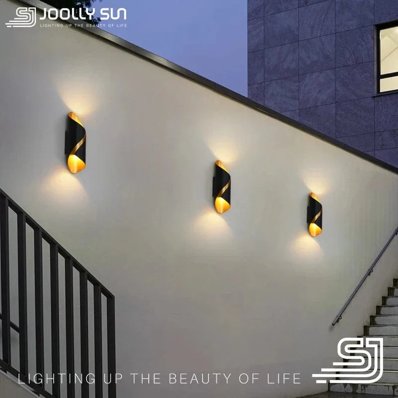 Applique murale moderne haut de gamme pour éclairer votre espace extérieur ou intérieur en blanc, noir et or | Marco Lucetti