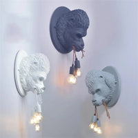 Applique murale nordique design avec motifs singuliers de gorilles | Marco Lucetti