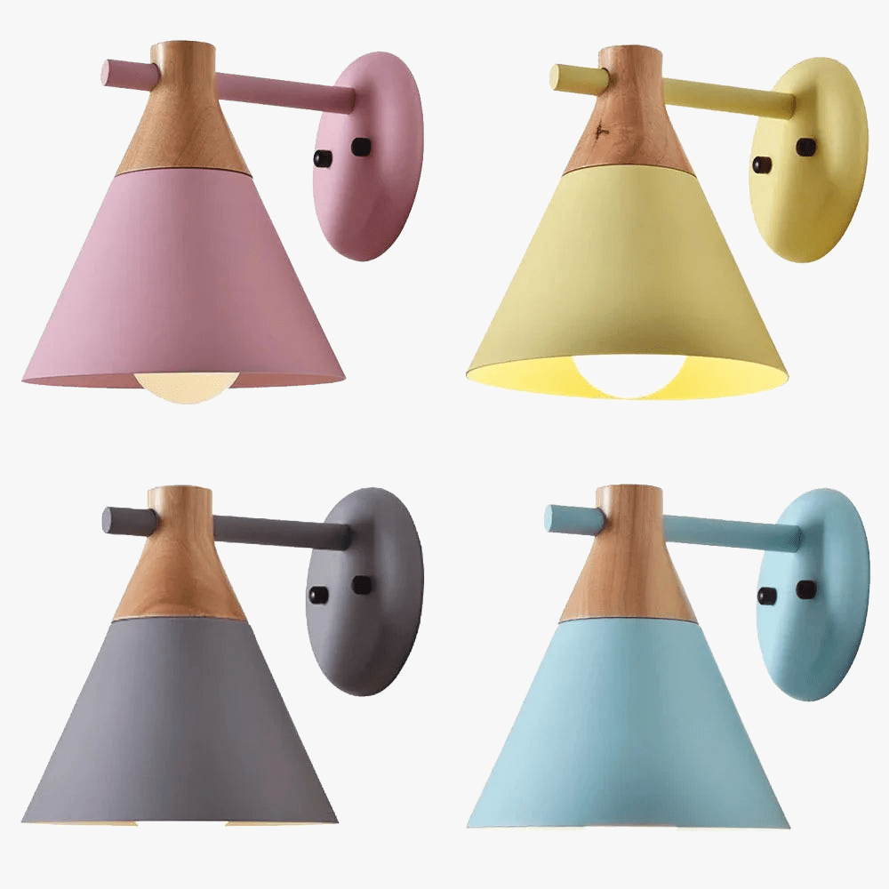 Applique murale nordique en métal avec abat-jour coloré | Marco Lucetti