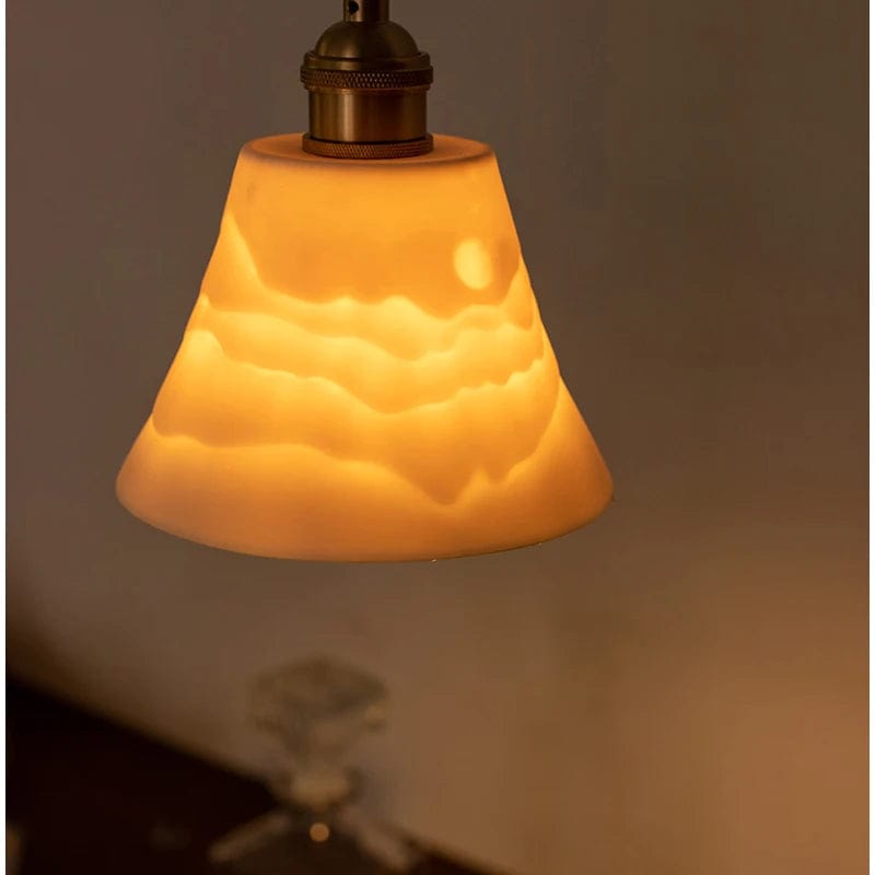 Applique murale nordique Fumi - Abat-jour en céramique plissé blanc | Marco Lucetti