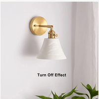 Applique murale nordique Fumi - Abat-jour en céramique plissé blanc | Marco Lucetti