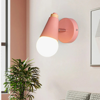 Applique murale nordique Macaron en fer et bois - Édition Premium