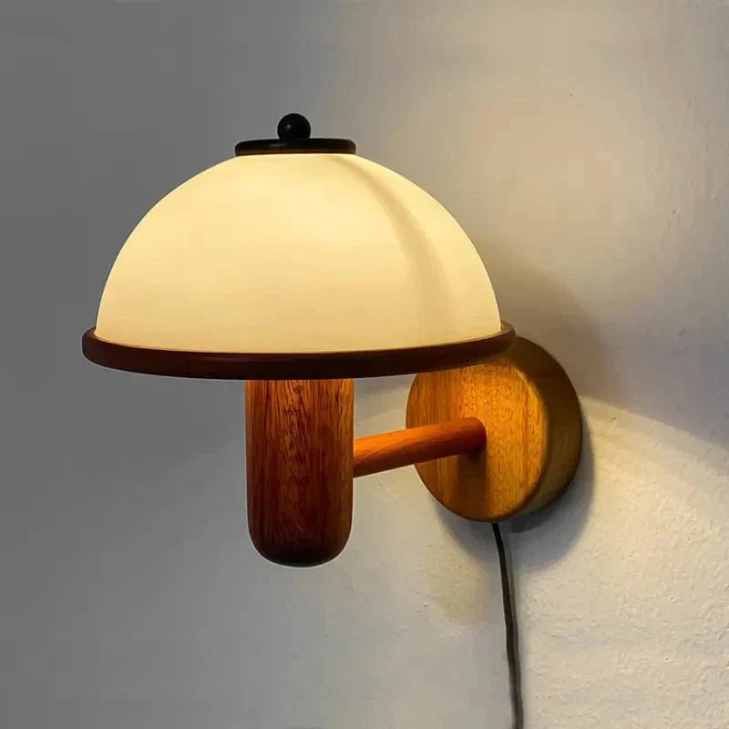Applique murale nordique rétro champignon - Design scandinave avec prise externe et abat-jour bois | Marco Lucetti