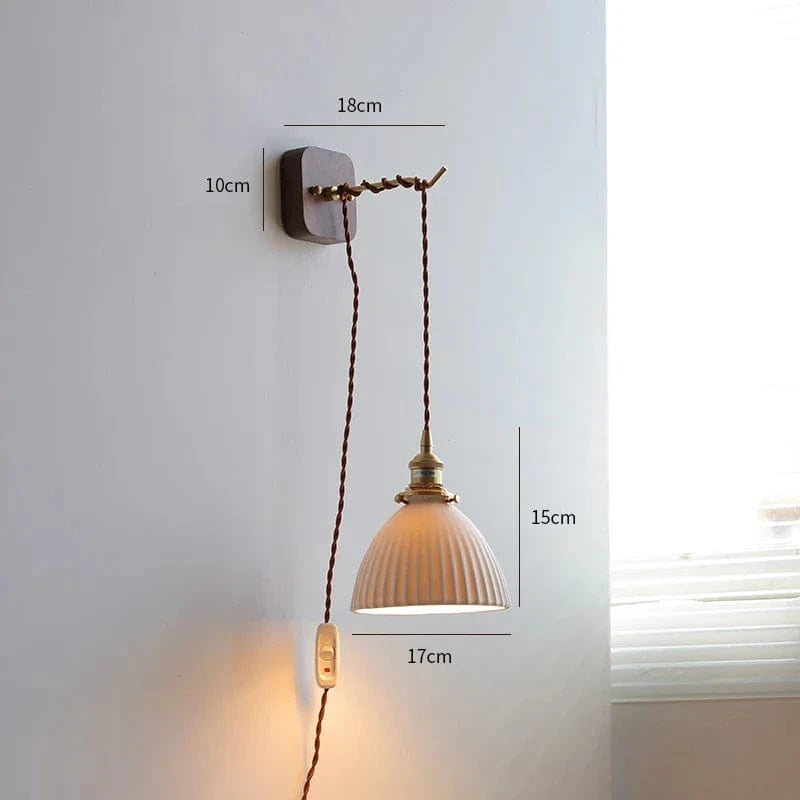 Applique murale noyer pour un intérieur moderne | Marco Lucetti Prise EU US 4 / 4W (max100w)