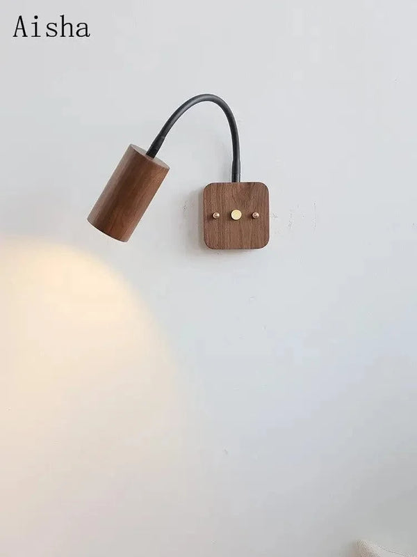 Applique murale rétro en bois de noyer - Design épuré | Marco Lucetti