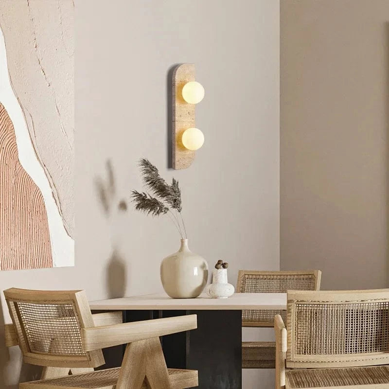 Applique murale rétro en pierre naturelle à trois têtes | Marco Lucetti