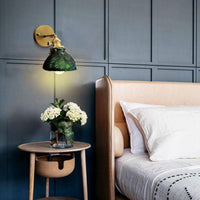 Applique murale rétro LED dorée verre émeraude | Marco Lucetti