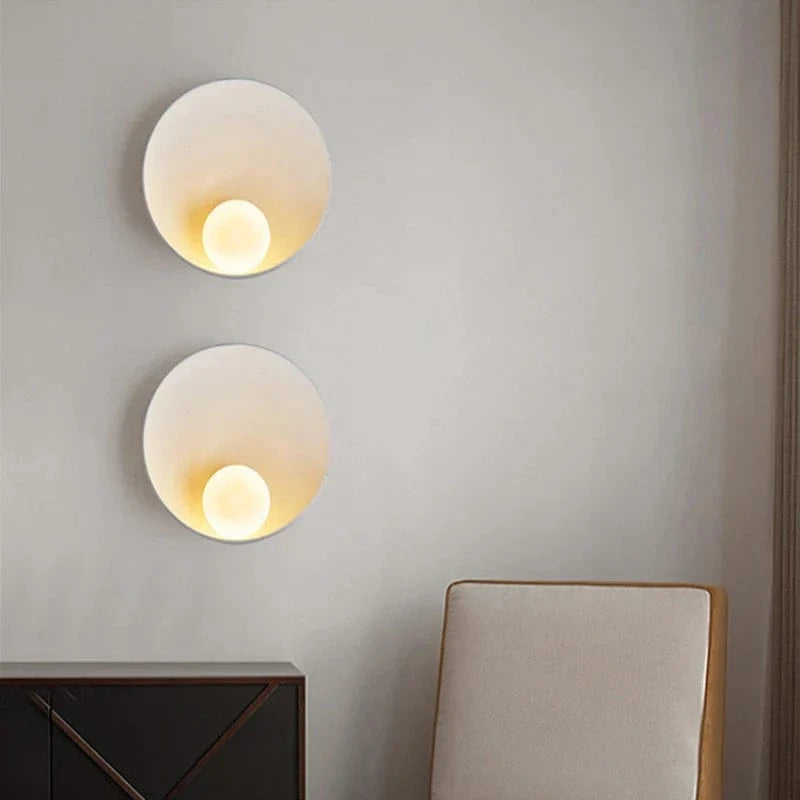 Applique murale ronde en résine pour une décoration maison tendance | Marco Lucetti