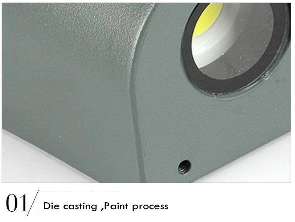 Applique murale Sconce Triangulaire en Aluminium | Marco Lucetti