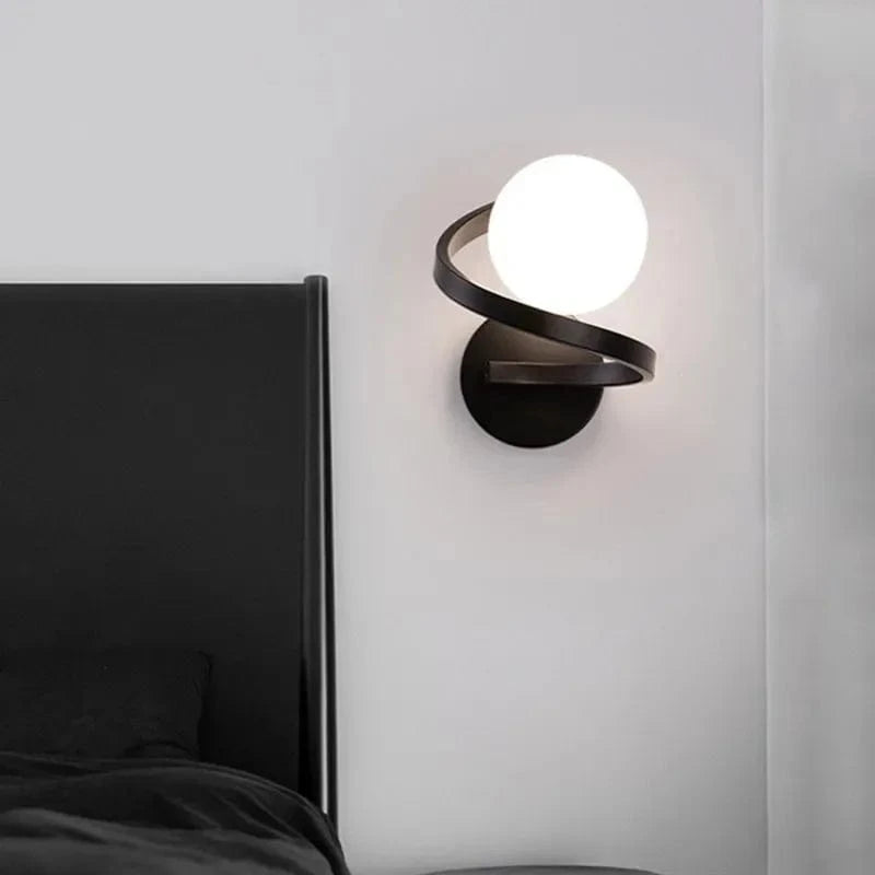 Applique murale spirale moderne en verre et fer | Marco Lucetti