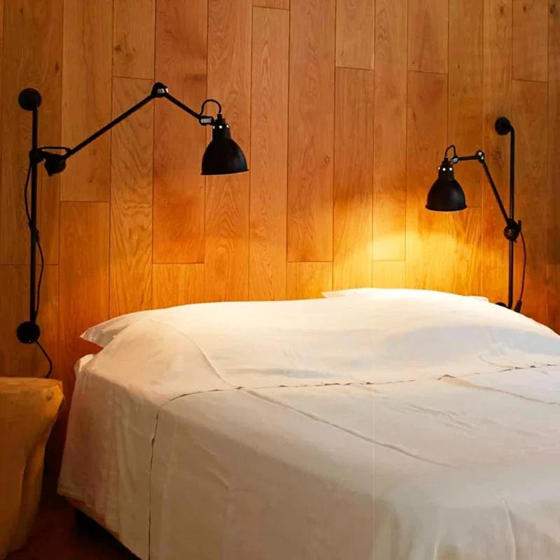 Applique murale vintage américaine avec prise et abat-jour pivotant | Marco Lucetti