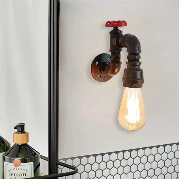 Applique murale vintage loft en tuyau d'eau avec valve - Style industriel | Marco Lucetti