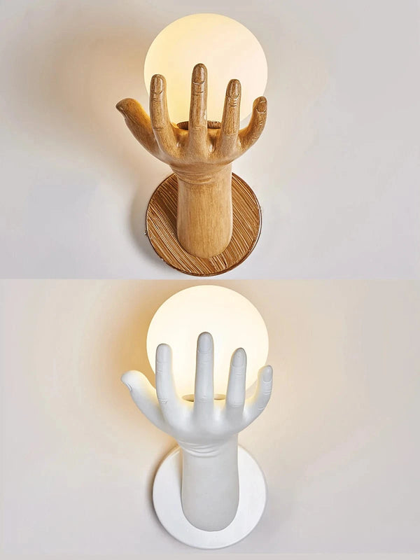 Applique murale vintage Main de Victoire en résine LED décorative | Marco Lucetti