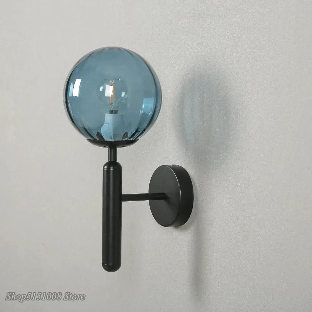 Applique nordique chambre moderne - Boule de verre LED - Luminaire élégant pour miroir et escalier | Marco Lucetti