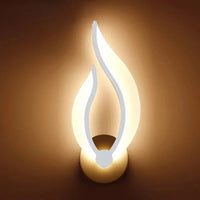 Applique ovale moderne en LED et acrylique | Marco Lucetti