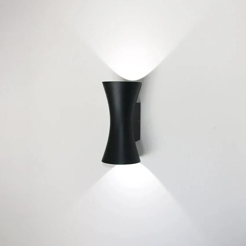 Appliques murales d'extérieur étanches à LED pour une ambiance lumineuse moderne | Marco Lucetti