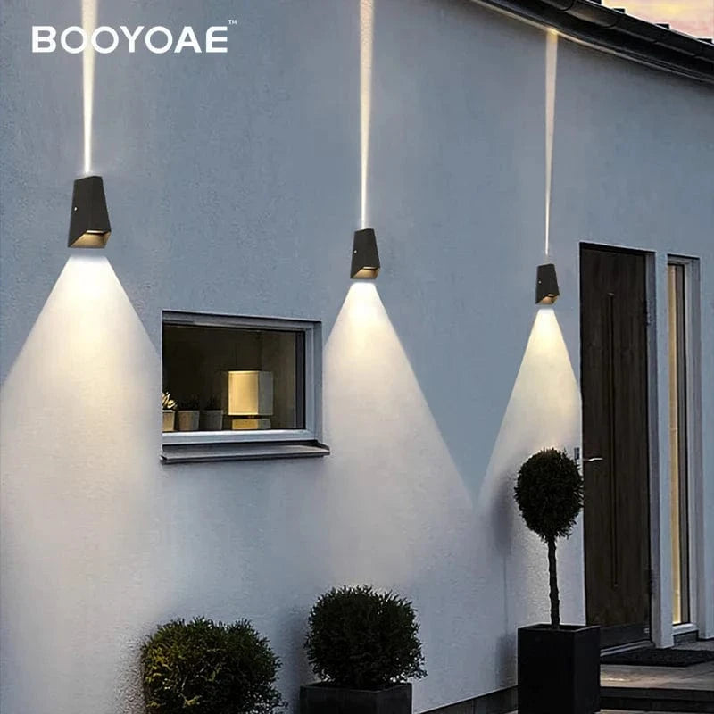 Appliques Murales Extérieures : Escalier, Balcon, Maison, Jardin, Porche, Allée, Portes d'Entrée, Garage & Terrasse - Applique Murale Étanche | Marco Lucetti