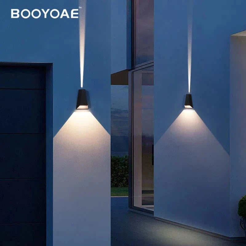 Appliques Murales Extérieures : Escalier, Balcon, Maison, Jardin, Porche, Allée, Portes d'Entrée, Garage & Terrasse - Applique Murale Étanche | Marco Lucetti