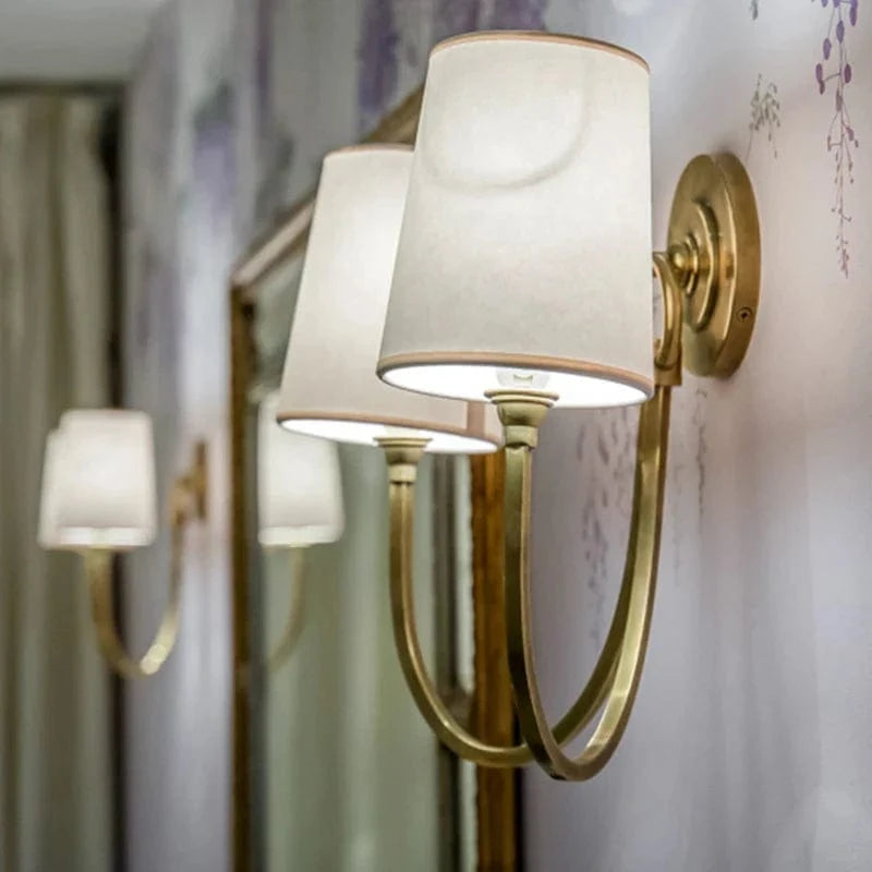 Appliques murales modernes en laiton pour un éclairage d'ambiance raffiné | Marco Lucetti