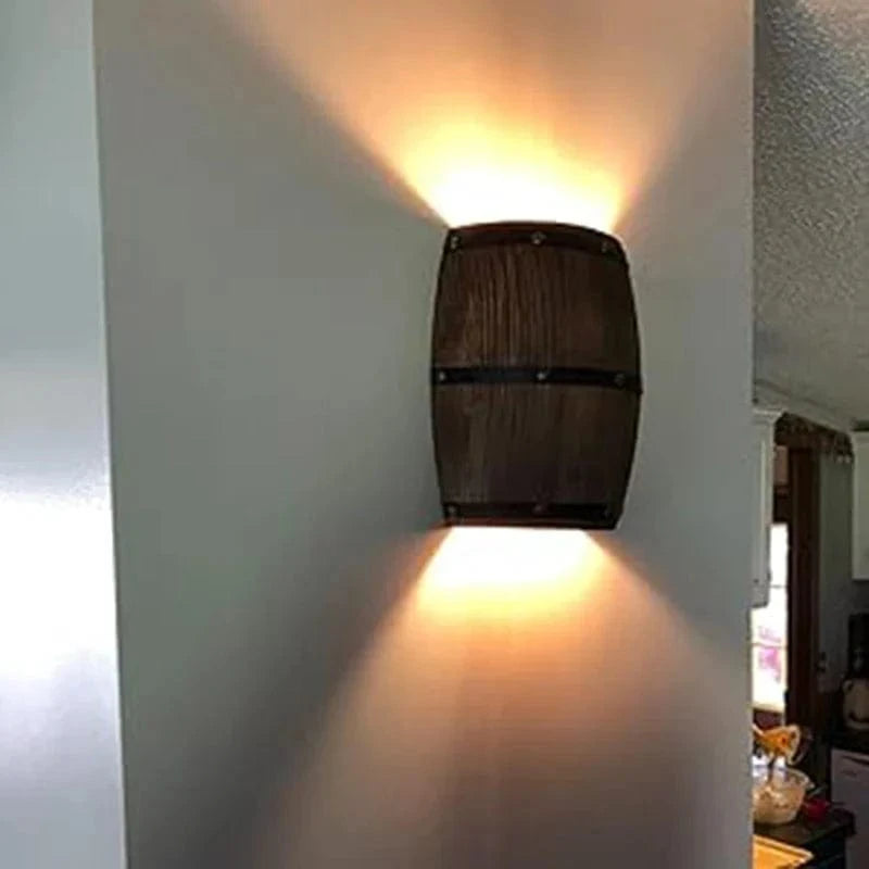 Appliques murales rétro en forme de tonneau boisé | Marco Lucetti