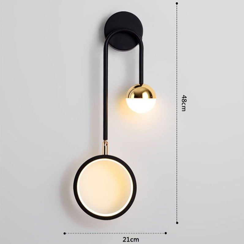 Applique murale Oryna - design géométrique avec boule suspendue