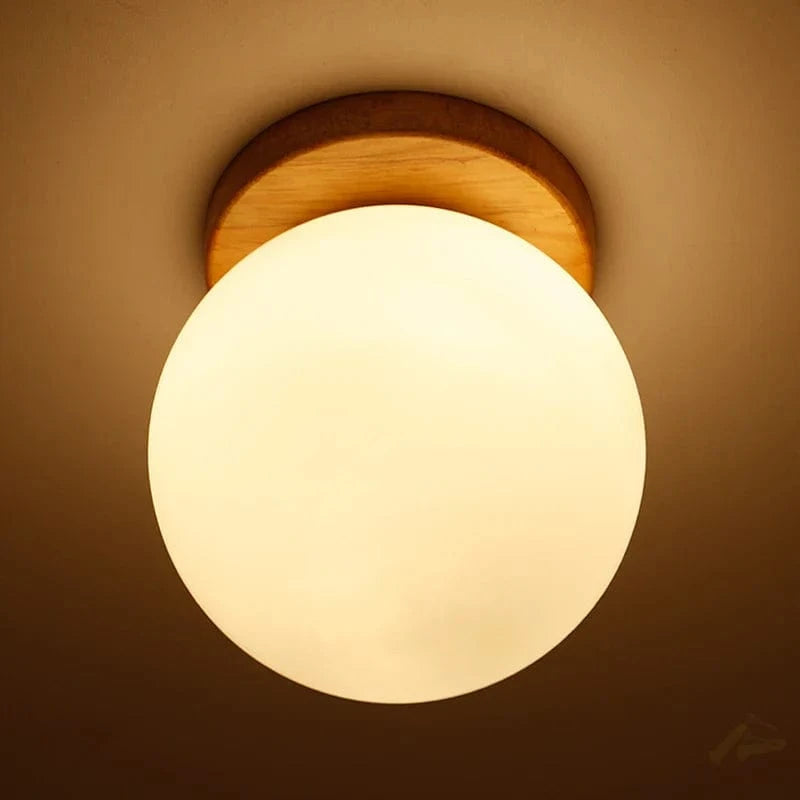 Boule en verre blanc plafond moderne avec LEDs et piédestal en bois - Luminaire suspendu pour un éclairage élégant à la maison | Marco Lucetti