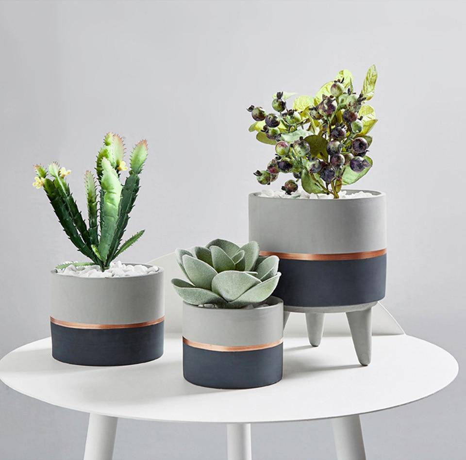 Cache-pot sur pied bas design effet Ciment Ultima | Marco Lucetti