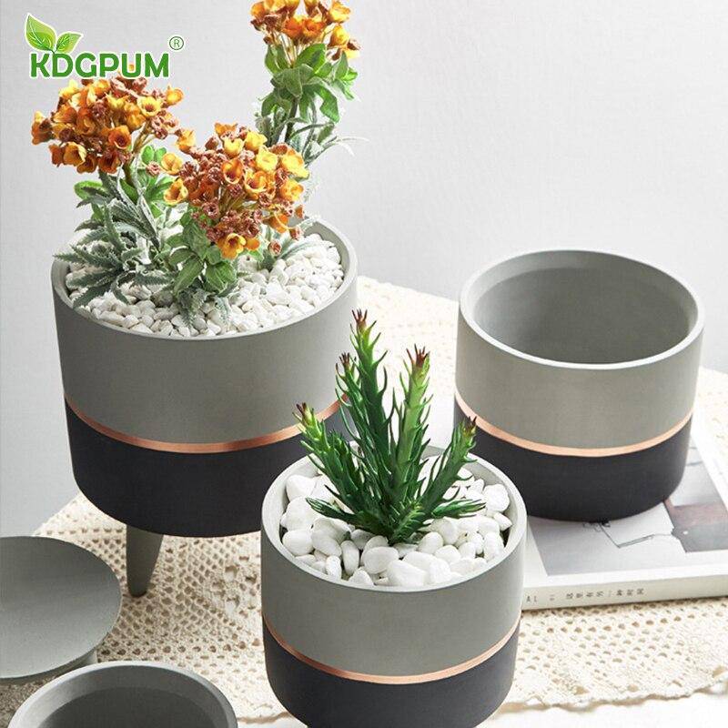 Cache-pot sur pied bas design effet Ciment Ultima | Marco Lucetti