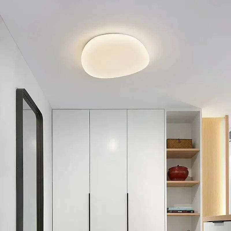 Galets lumineux nordiques : plafonniers LED modernes pour éclairer votre intérieur | Marco Lucetti
