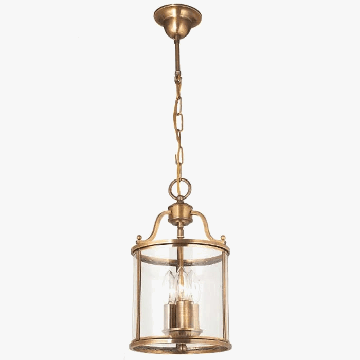 Hôtel de Style Américain: Hall, Allée, Couloir, Restaurant avec Cylindre en Verre, Cage à Oiseaux, et Lustres en Cuivre | Marco Lucetti