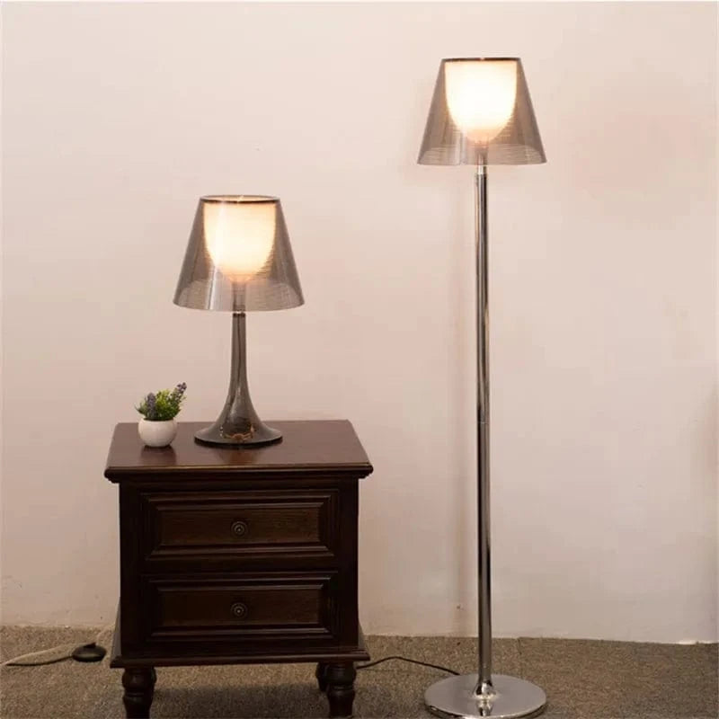 Ktribe : lampadaire design italien avec étagère, veilleuse acrylique et protection des yeux | Marco Lucetti