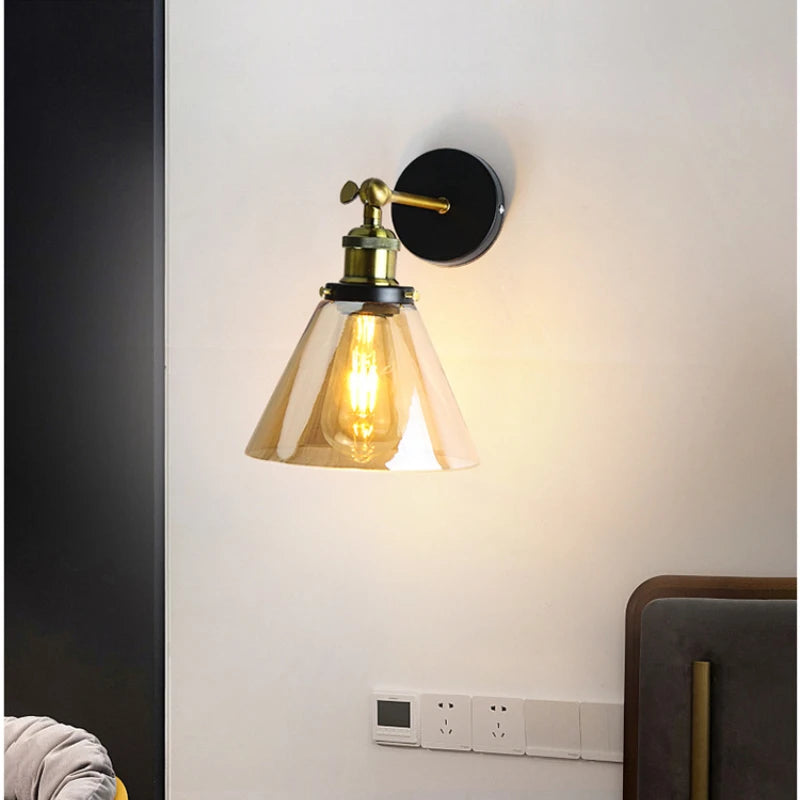 Applique murale élégante avec abat-jour en verre