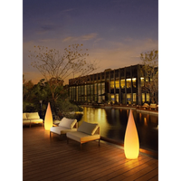 Lampadaire de jardin solaire étanche en forme de goutte d'eau - ÉcoLumière™ | Marco Lucetti